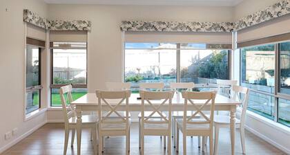 The panorama retreat- sleeps 12, aircon, brand new