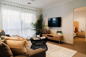 Smart TV, offices