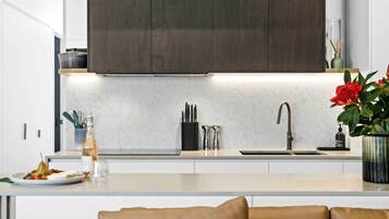 Fridge, microwave, oven, stovetop