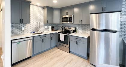 Charming 2-bedroom townhome in beautiful Issaquah with WiFi, AC