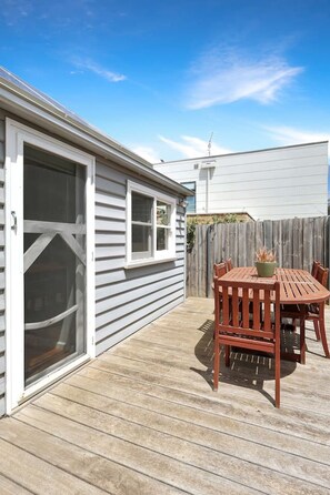 屋外ダイニングエリア