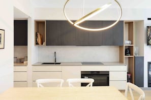 Fridge, microwave, oven, stovetop