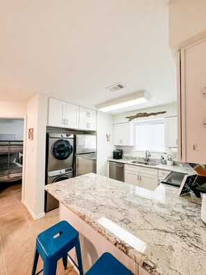 Fridge, microwave, oven, stovetop - NEW! Wolf Bay condo! Snowbird Paradise!
2/2 condo in enchanting Orange Beach! (Orange Beach)