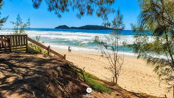 Studio | Beach | On the beach, white sand