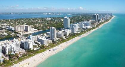 Tropical Miami Oasis