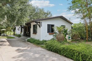 Front of property - Tropical Miami Oasis (Opa-Locka)