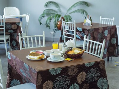 Econohotel