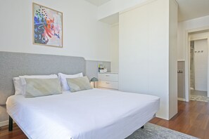 2 slaapkamers, een strijkplank/strijkijzer, gratis wifi, beddengoed