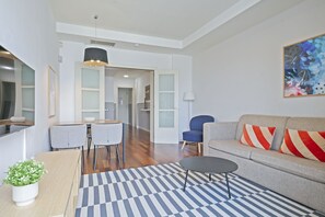 TV - OLA LIVING PLAZA CATALUNYA ALEXANDRA 1 ROOM (Barcelona)