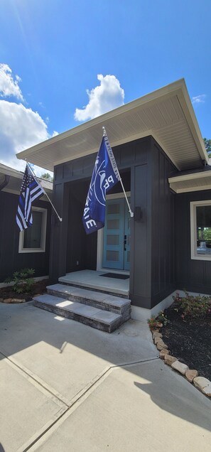 Exterior detail - Lakefront Golf Course Vacation with Heated Pool (McCormick)
