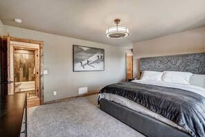 3 chambres, fer et planche à repasser, lit parapluie, Wi-Fi