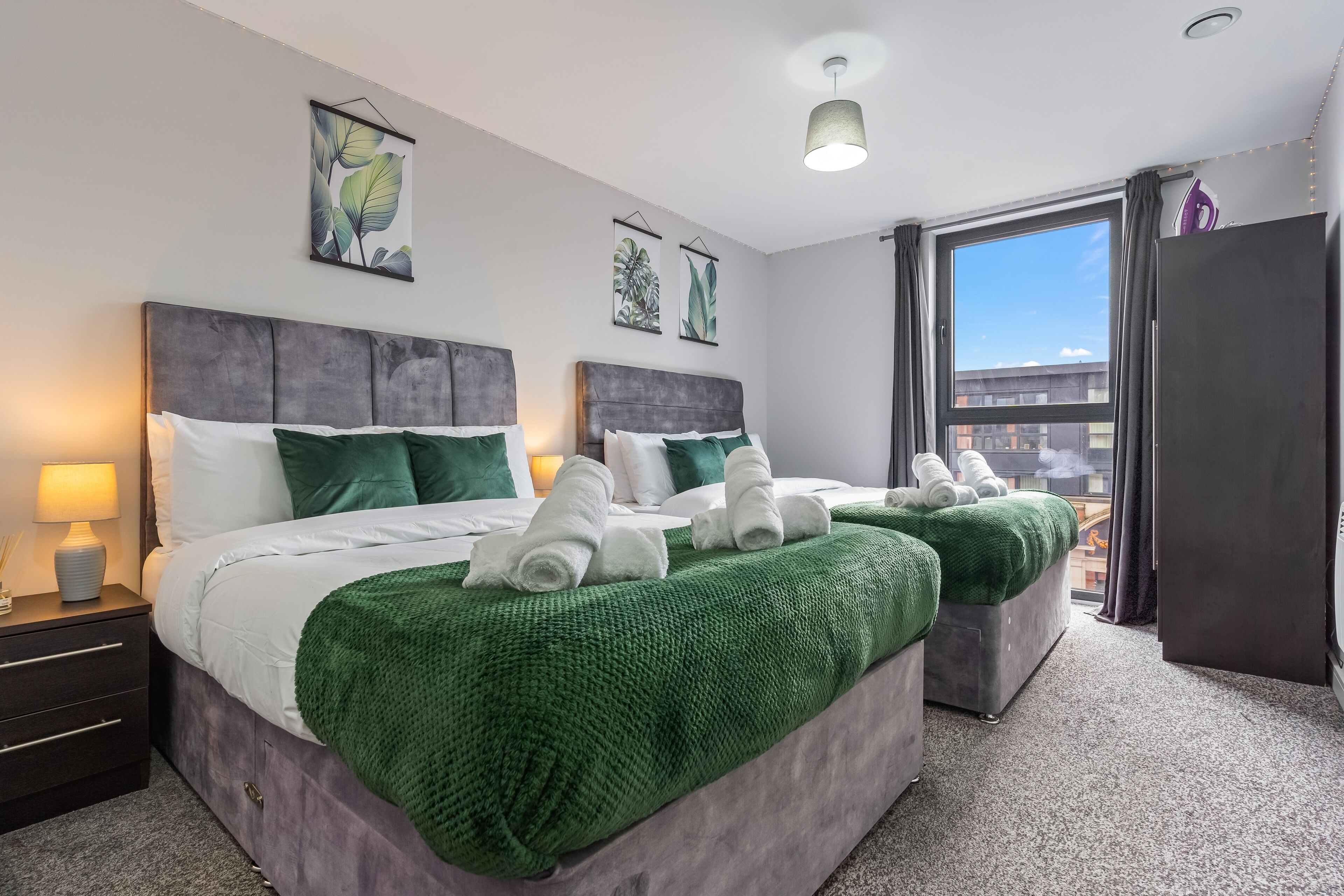 2 bedrooms, iron/ironing board, free WiFi, bed sheets