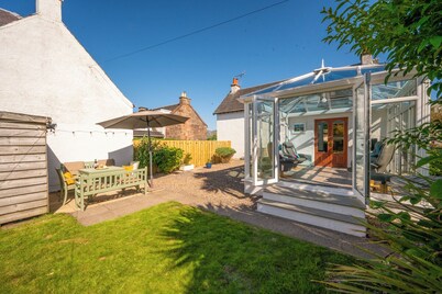 Benoronsay 4 bedroom holiday home, Lamlash, Isle of Arran. Pet friendly