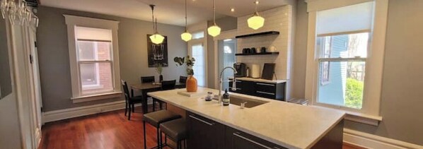 Fridge, microwave, oven, stovetop - Welcome to the Tecumseh! Prime Short North Living! (Columbus)