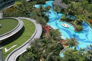Garden - Haitang Bay Hongtai Seaview Holiday Apartment (Lingshui)