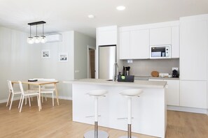 Microwave, oven, stovetop, dishwasher - Home2Book Cozy & Modern Apt, Pool & Terrace (Abades)