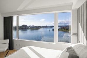 2 slaapkamers, een bureau, een strijkplank/strijkijzer, wifi