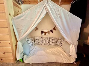 4 slaapkamers, reisbedje, gratis wifi, beddengoed