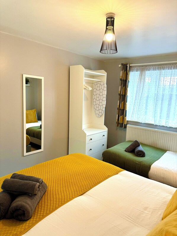 1 bedroom, iron/ironing board, travel cot, WiFi