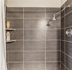 Hårtørrer, håndklæder, Sæbe, Shampoo