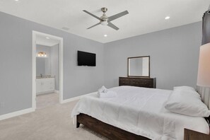 3 Schlafzimmer, Bügeleisen/Bügelbrett, Reisekinderbett, WLAN