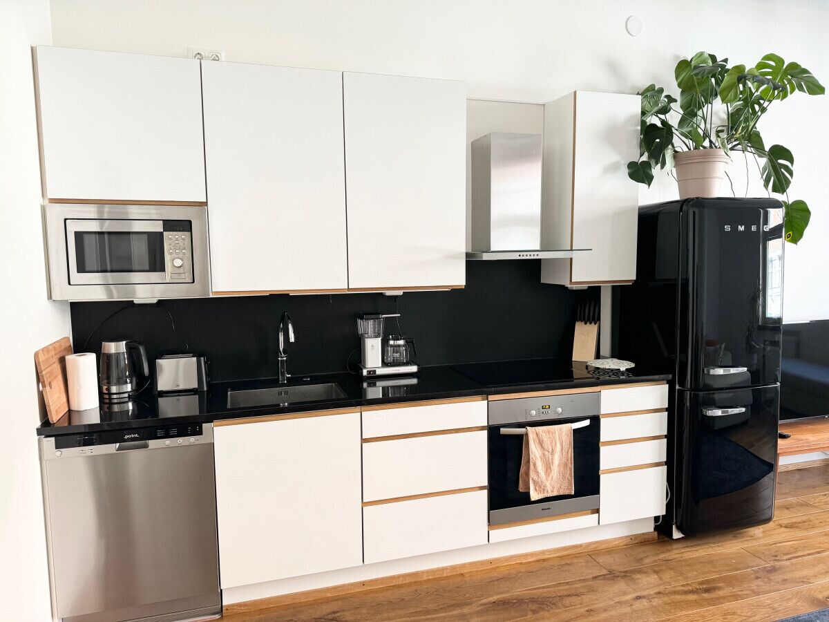 Refrigerador, microondas, horno, placa de cocina