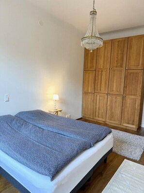 1 多间卧室、熨斗/熨衣板、旅行婴儿床、WiFi