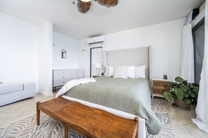 1 quarto, escrivaninha, berço de viagem, Wi-Fi de cortesia
