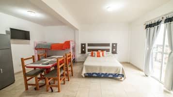 1 bedroom, bed sheets