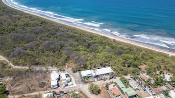 Camastros y toallas de playa