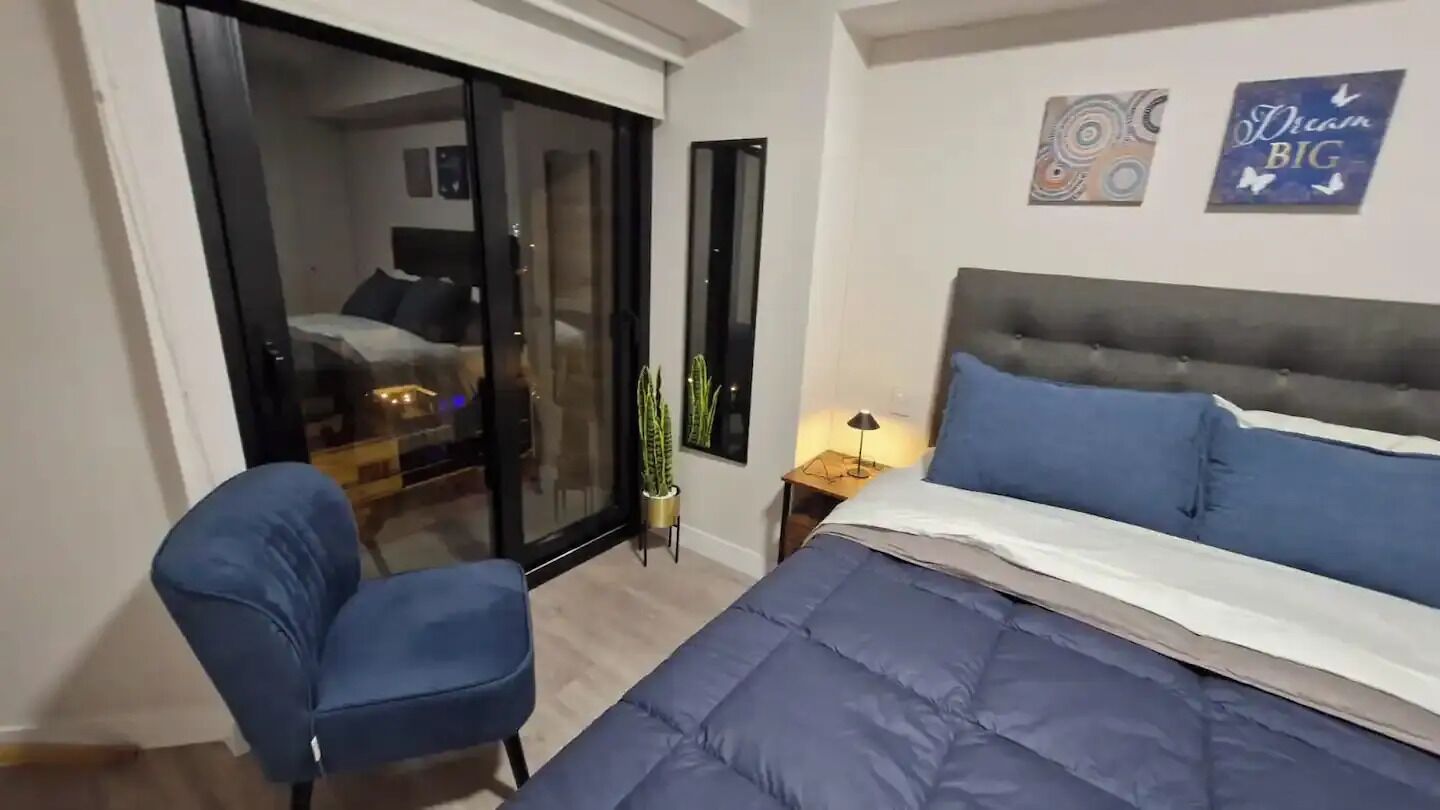 1 Schlafzimmer, Schreibtisch, WLAN, Bettwäsche