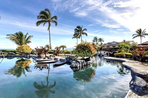 2 outdoor pools - Halii Kai Resort by KBM (Waikoloa)