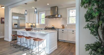 Ocean-View Home- Chefs Kitchen, Private Hot Tub, Dog Friendly, Double Patio