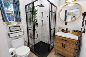 Hårtørrer, håndklæder, Sæbe, Shampoo