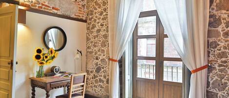 1 Schlafzimmer, Schreibtisch, Bügeleisen/Bügelbrett, Reisekinderbett