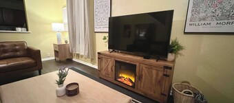 Charming 3-bedroom townhome, BMT Lackland, near SeaWorld, & 15mins to Downtown