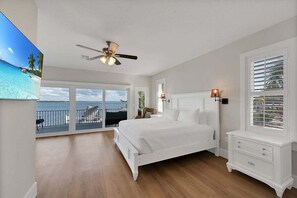 6 bedrooms, iron/ironing board, free WiFi, bed sheets