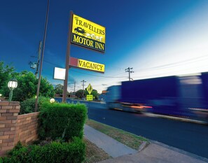 مدخل المنشأة