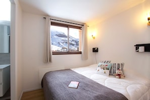4 bedrooms, free WiFi, bed sheets