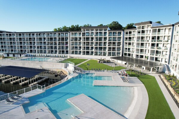 Outdoor pool, a heated pool