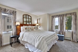 3 makuuhuonetta, silitysrauta/-lauta, vauvan matkasänky, Wi-Fi