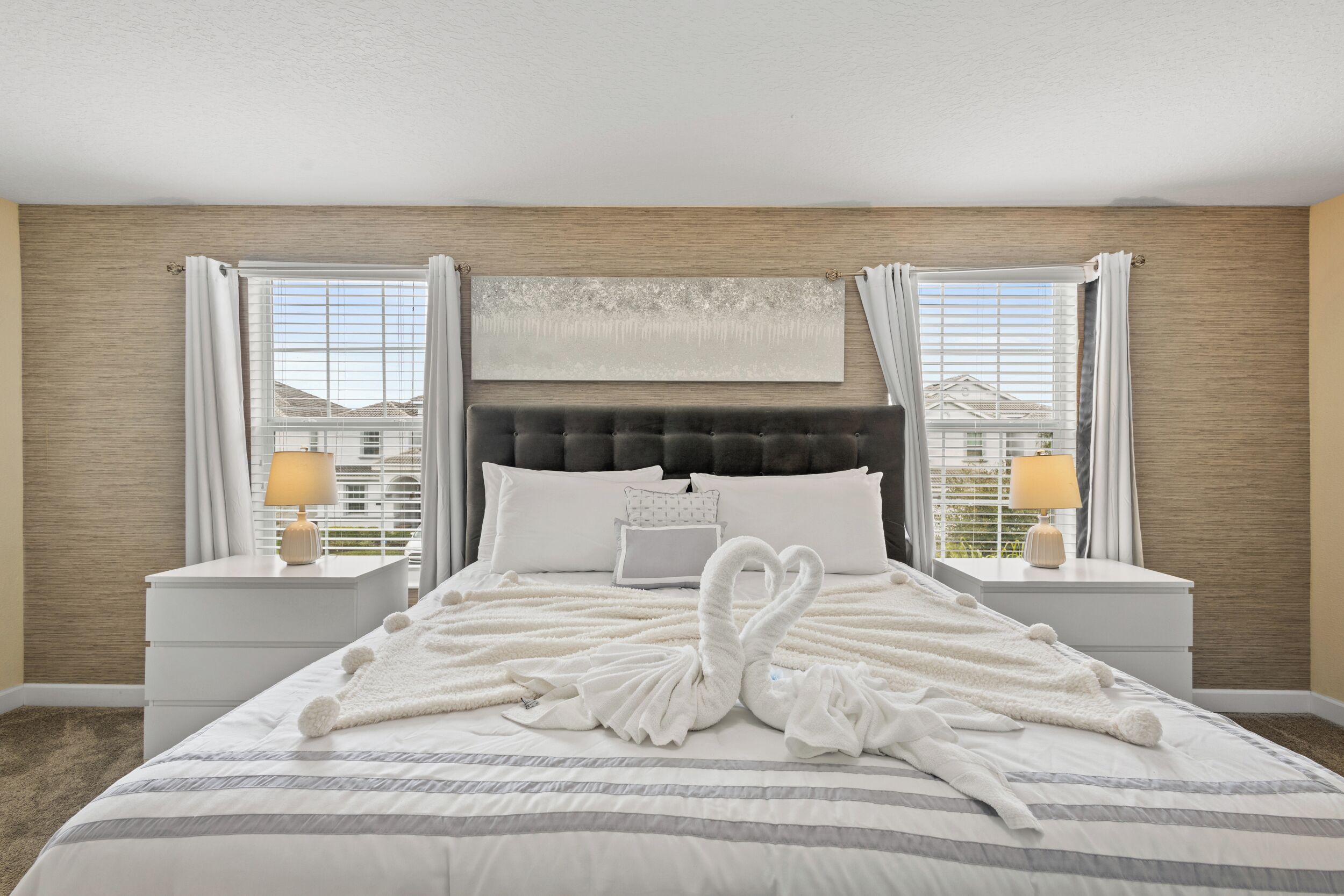 6 bedrooms, iron/ironing board, WiFi, bed sheets