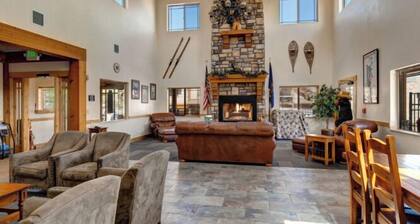 Ski, Soak & Relax | Bear Hollow 6BR Retreat w/ Sauna & Clubhouse Hot Tub