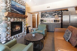 Smart TV, fireplace - Ski, Soak & Relax | Bear Hollow 5BR Retreat w/ Sauna & Clubhouse Hot Tub (Park City)