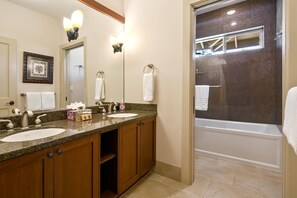 Condo (2 Bedrooms) | Bathroom | Shower, designer toiletries