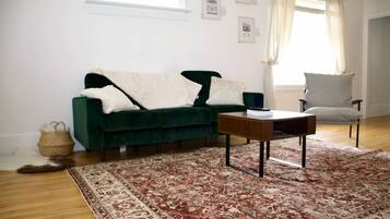 Televisie, boeken en een stereo