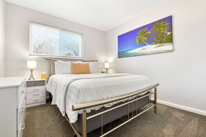 4 Schlafzimmer, Schreibtisch, Bügeleisen/Bügelbrett, WLAN