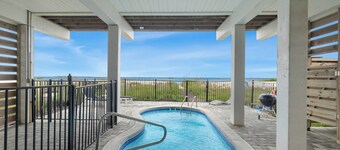 Oak Rest Barn, is a custom built gulf front home w/pool, pet friendly, $250 credit for beach gear!