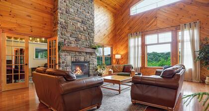 Walker Lake Lodge | Right Near Walker Lake + Hot Tub!