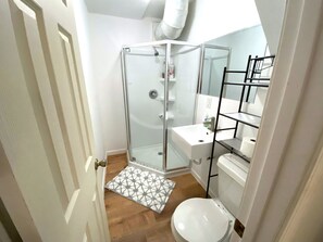 Shower, towels